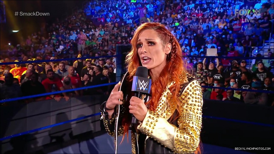 WWE_SmackDown_2021_08_27_720p_WEB_h264-HEEL_mp4_000287854.jpg