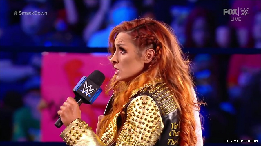 WWE_SmackDown_2021_08_27_720p_WEB_h264-HEEL_mp4_000306973.jpg