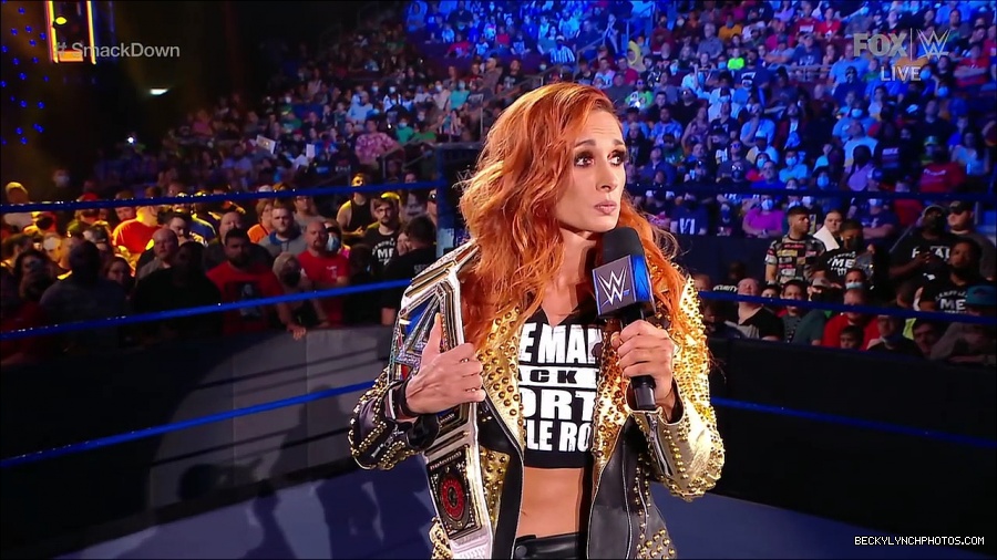 WWE_SmackDown_2021_08_27_720p_WEB_h264-HEEL_mp4_000333583.jpg