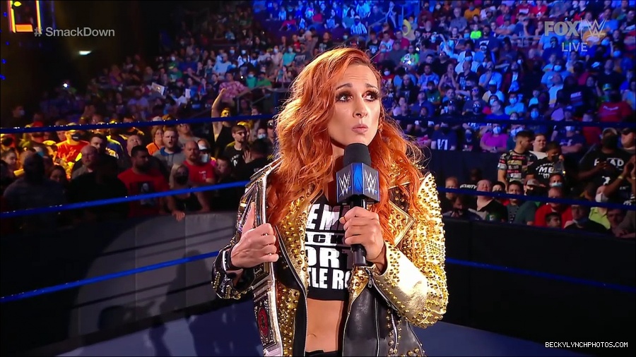 WWE_SmackDown_2021_08_27_720p_WEB_h264-HEEL_mp4_000334834.jpg