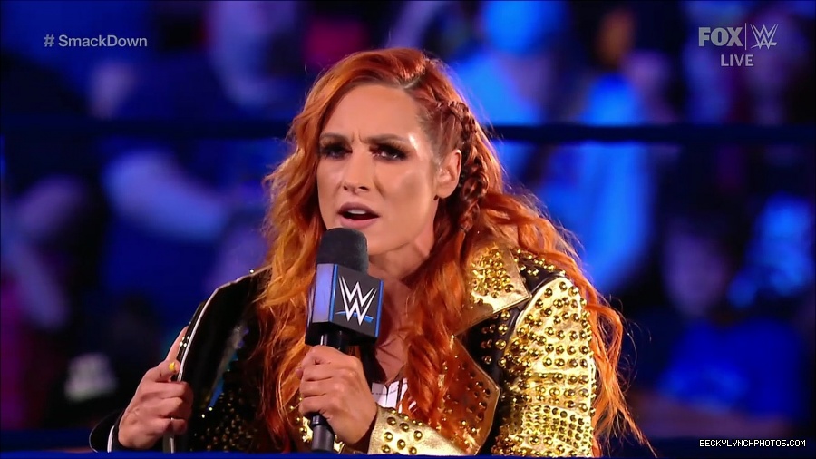 WWE_SmackDown_2021_08_27_720p_WEB_h264-HEEL_mp4_000360326.jpg