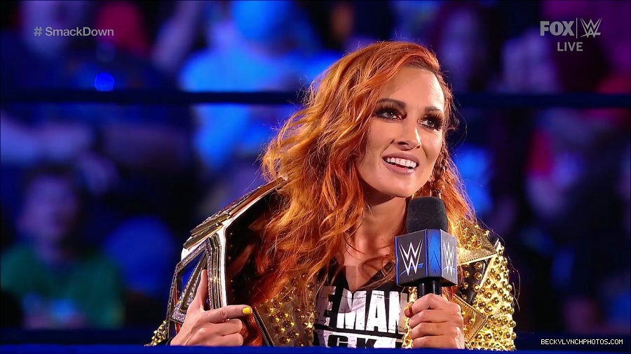 WWE_SmackDown_2021_08_27_720p_WEB_h264-HEEL_mp4_000368418.jpg