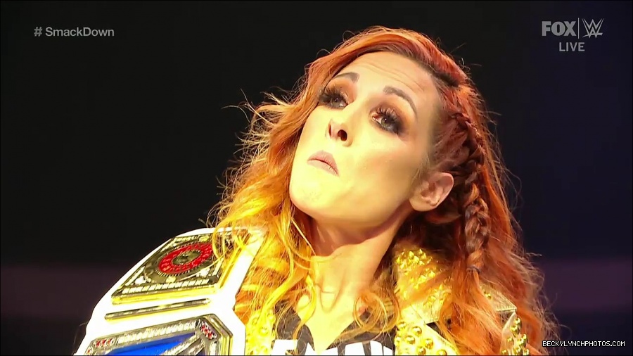 WWE_SmackDown_2021_08_27_720p_WEB_h264-HEEL_mp4_000373005.jpg