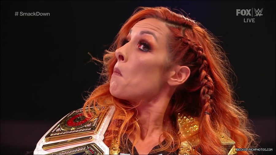 WWE_SmackDown_2021_08_27_720p_WEB_h264-HEEL_mp4_000373573.jpg
