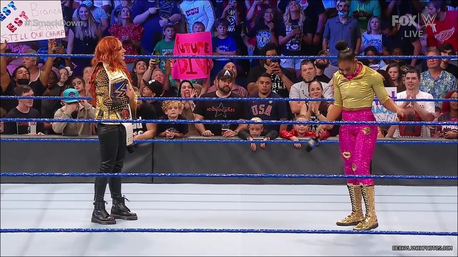 WWE_SmackDown_2021_08_27_720p_WEB_h264-HEEL_mp4_000416299.jpg