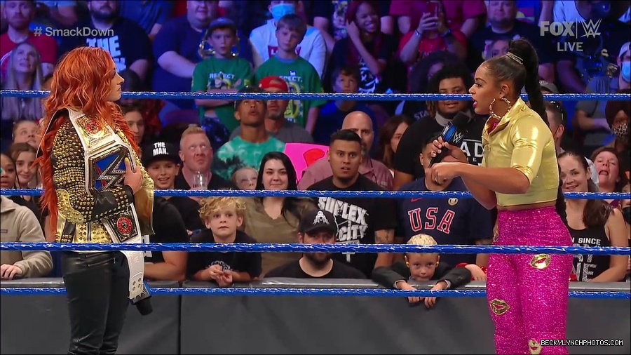 WWE_SmackDown_2021_08_27_720p_WEB_h264-HEEL_mp4_000451050.jpg
