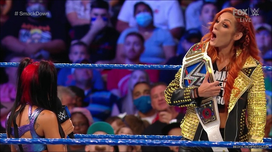 WWE_SmackDown_2021_08_27_720p_WEB_h264-HEEL_mp4_000550583.jpg