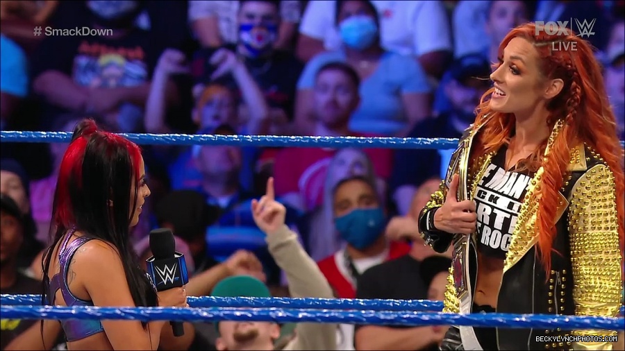WWE_SmackDown_2021_08_27_720p_WEB_h264-HEEL_mp4_000553035.jpg