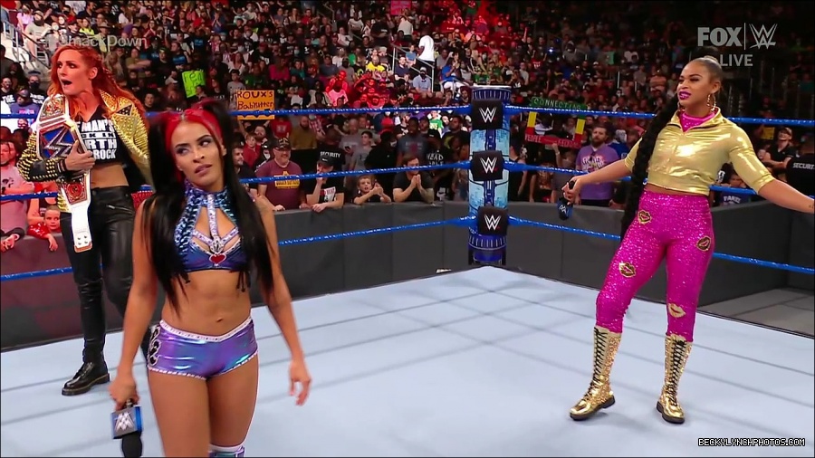 WWE_SmackDown_2021_08_27_720p_WEB_h264-HEEL_mp4_000562628.jpg