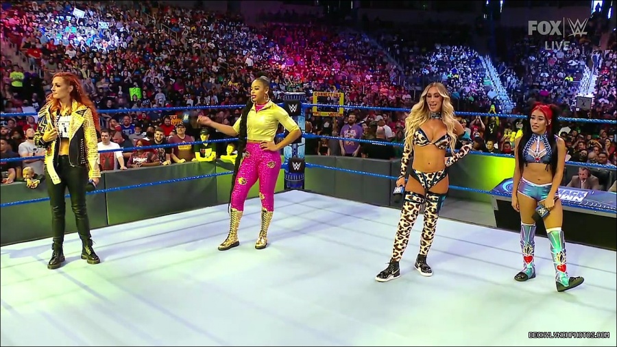 WWE_SmackDown_2021_08_27_720p_WEB_h264-HEEL_mp4_000621737.jpg