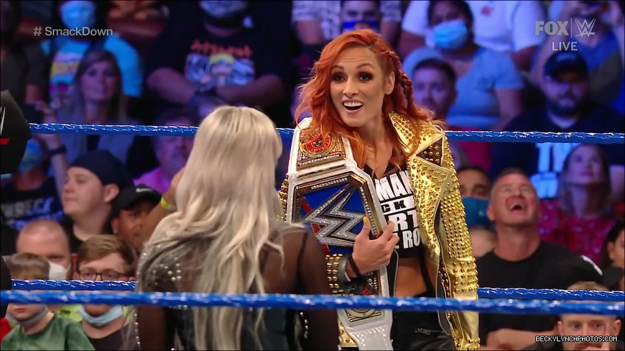 WWE_SmackDown_2021_08_27_720p_WEB_h264-HEEL_mp4_000658557.jpg