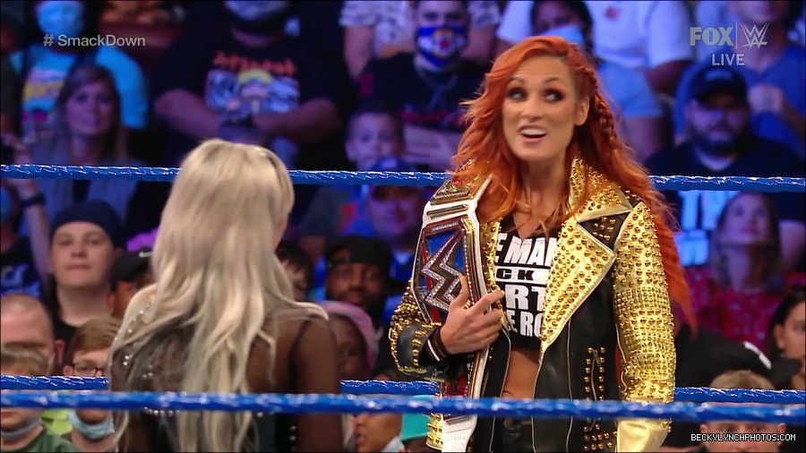 WWE_SmackDown_2021_08_27_720p_WEB_h264-HEEL_mp4_000659108.jpg