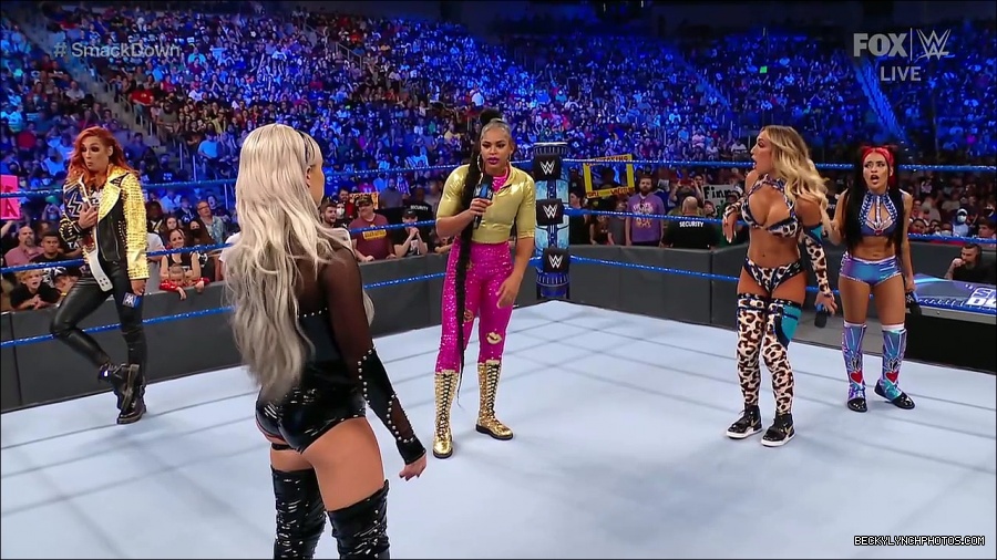 WWE_SmackDown_2021_08_27_720p_WEB_h264-HEEL_mp4_000681547.jpg