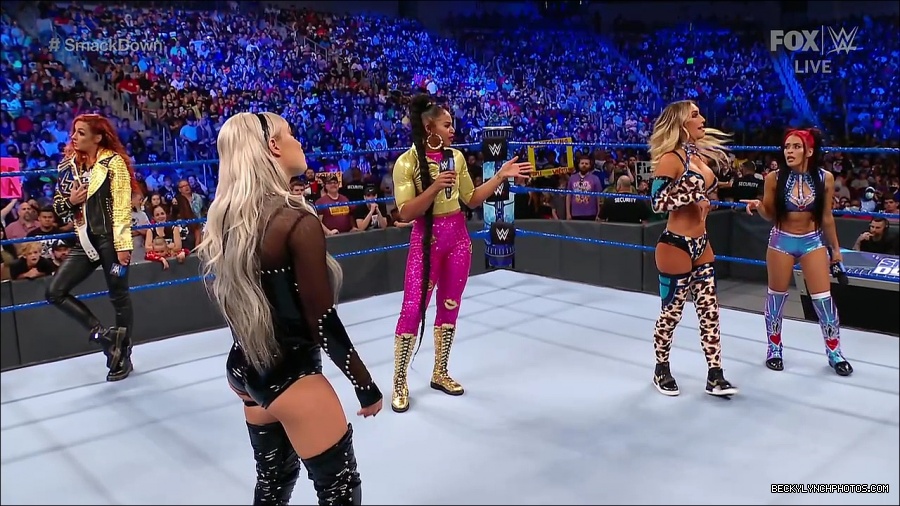 WWE_SmackDown_2021_08_27_720p_WEB_h264-HEEL_mp4_000682631.jpg