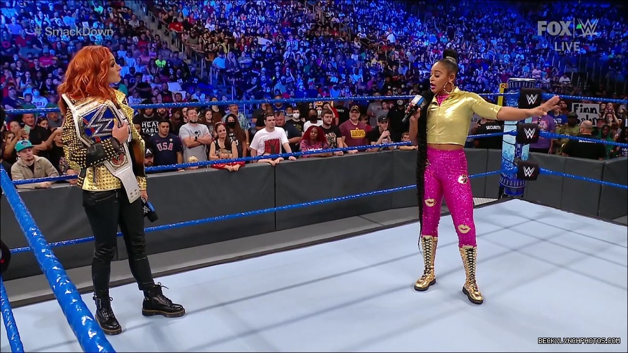 WWE_SmackDown_2021_08_27_720p_WEB_h264-HEEL_mp4_000692158.jpg