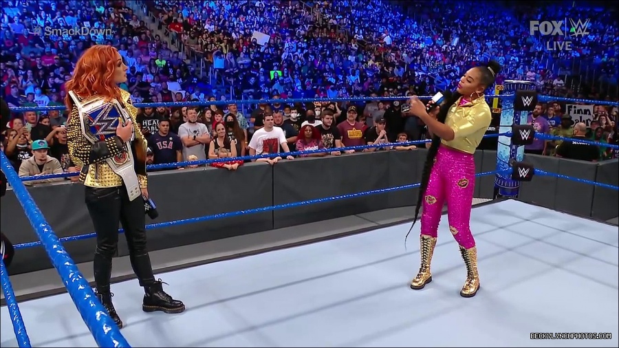 WWE_SmackDown_2021_08_27_720p_WEB_h264-HEEL_mp4_000692775.jpg