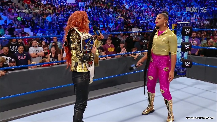WWE_SmackDown_2021_08_27_720p_WEB_h264-HEEL_mp4_000706422.jpg