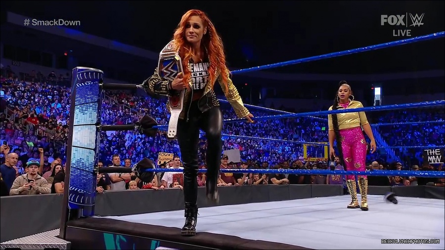 WWE_SmackDown_2021_08_27_720p_WEB_h264-HEEL_mp4_000711894.jpg