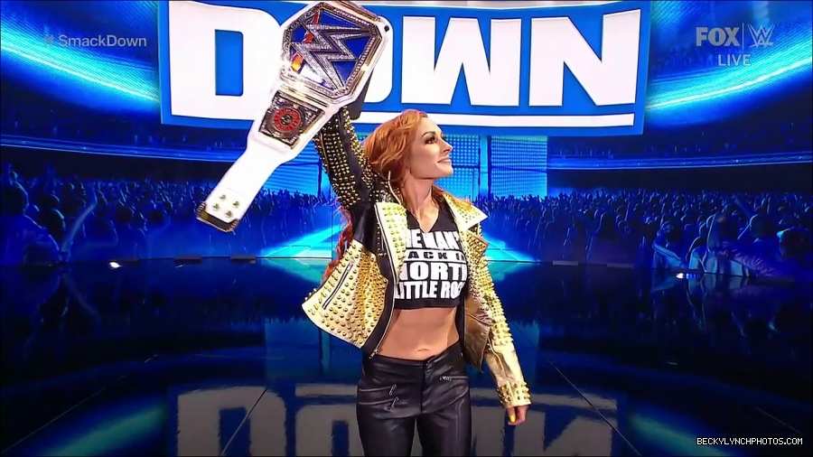 WWE_SmackDown_2021_08_27_720p_WEB_h264-HEEL_mp4_000724190.jpg