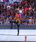 WWE_SmackDown_2021_08_27_720p_WEB_h264-HEEL_mp4_000177076.jpg