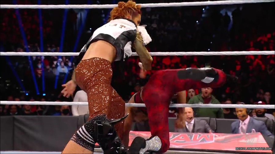 Y2Mate_is_-_Becky_Lynch_and_Doudrop_s_Royal_Rumble_rivalry_WWE27s_The_Build_To_Royal_Rumble_2022-KJrhsGWIayw-720p-1655995845066_mp4_000266733.jpg