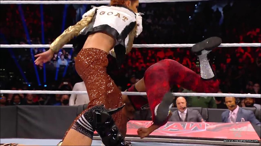 Y2Mate_is_-_Becky_Lynch_and_Doudrop_s_Royal_Rumble_rivalry_WWE27s_The_Build_To_Royal_Rumble_2022-KJrhsGWIayw-720p-1655995845066_mp4_000267133.jpg