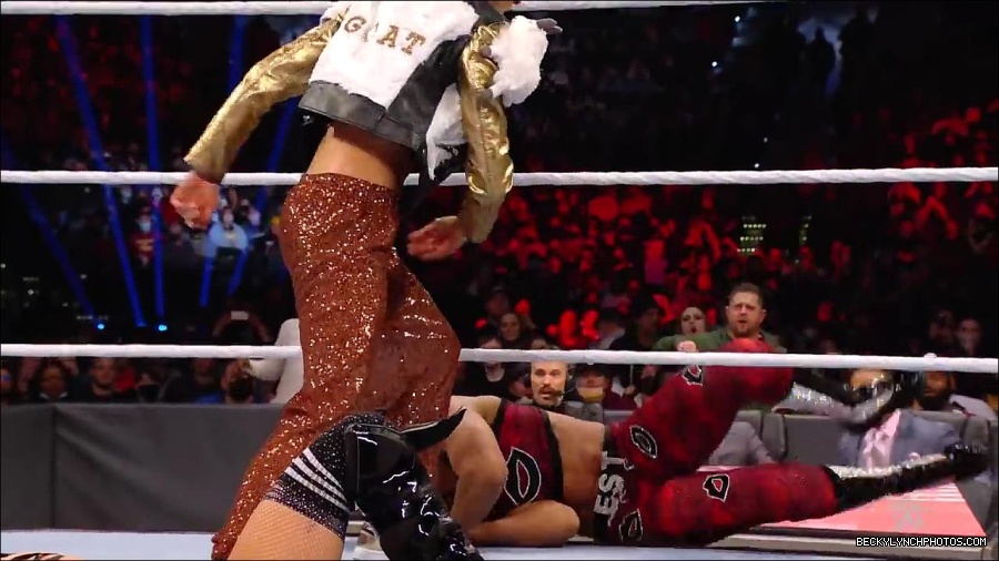 Y2Mate_is_-_Becky_Lynch_and_Doudrop_s_Royal_Rumble_rivalry_WWE27s_The_Build_To_Royal_Rumble_2022-KJrhsGWIayw-720p-1655995845066_mp4_000268333.jpg
