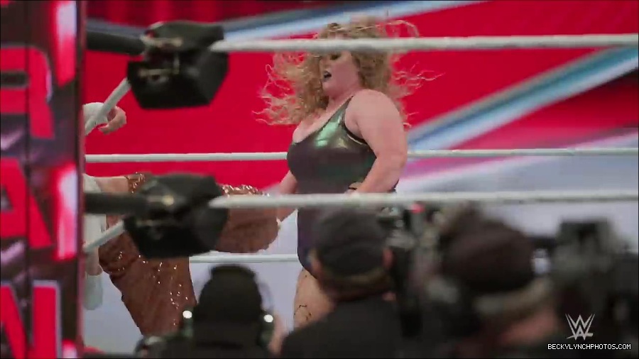 Y2Mate_is_-_Becky_Lynch_and_Doudrop_s_Royal_Rumble_rivalry_WWE27s_The_Build_To_Royal_Rumble_2022-KJrhsGWIayw-720p-1655995845066_mp4_000304333.jpg