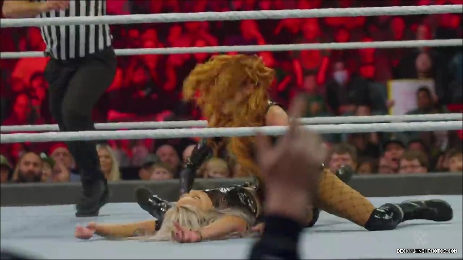 Y2Mate_is_-_Becky_Lynch_and_Doudrop_s_Royal_Rumble_rivalry_WWE27s_The_Build_To_Royal_Rumble_2022-KJrhsGWIayw-720p-1655995845066_mp4_000334333.jpg