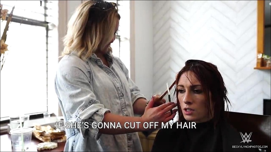 Y2Mate_is_-_Becky_Lynch_reveals_a_new_haircut_ahead_of_WrestleMania_38-n_5lxF-Yd9Y-720p-1655997519877_mp4_000023433.jpg