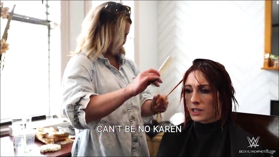 Y2Mate_is_-_Becky_Lynch_reveals_a_new_haircut_ahead_of_WrestleMania_38-n_5lxF-Yd9Y-720p-1655997519877_mp4_000027433.jpg