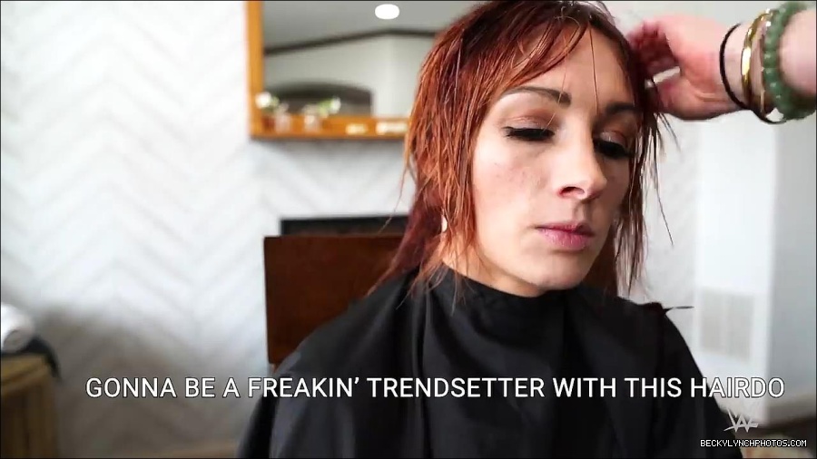Y2Mate_is_-_Becky_Lynch_reveals_a_new_haircut_ahead_of_WrestleMania_38-n_5lxF-Yd9Y-720p-1655997519877_mp4_000036233.jpg