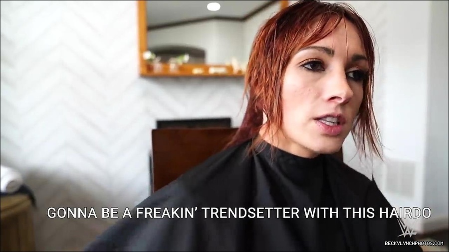 Y2Mate_is_-_Becky_Lynch_reveals_a_new_haircut_ahead_of_WrestleMania_38-n_5lxF-Yd9Y-720p-1655997519877_mp4_000037433.jpg