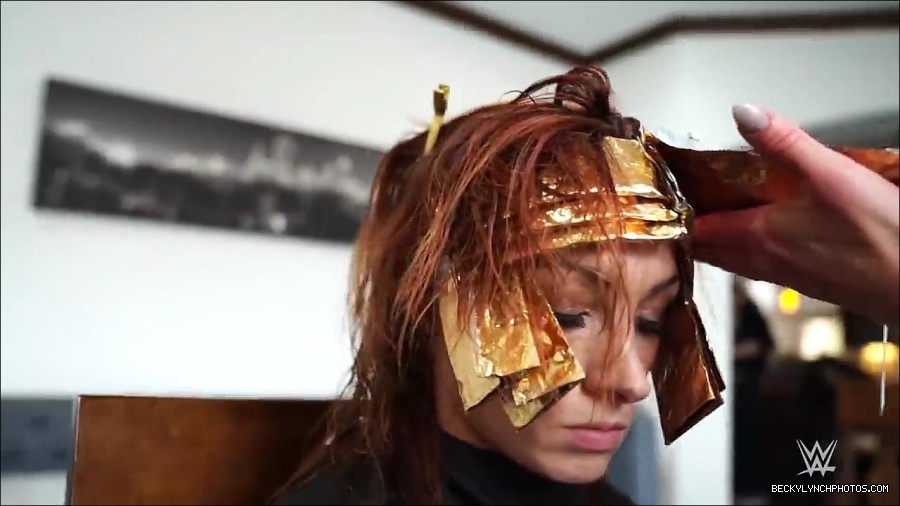 Y2Mate_is_-_Becky_Lynch_reveals_a_new_haircut_ahead_of_WrestleMania_38-n_5lxF-Yd9Y-720p-1655997519877_mp4_000047833.jpg