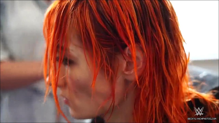 Y2Mate_is_-_Becky_Lynch_reveals_a_new_haircut_ahead_of_WrestleMania_38-n_5lxF-Yd9Y-720p-1655997519877_mp4_000051833.jpg