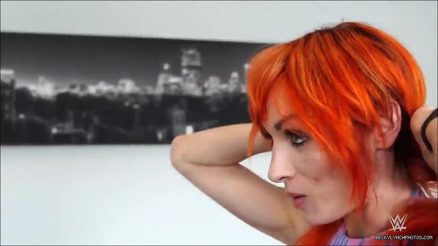 Y2Mate_is_-_Becky_Lynch_reveals_a_new_haircut_ahead_of_WrestleMania_38-n_5lxF-Yd9Y-720p-1655997519877_mp4_000075833.jpg