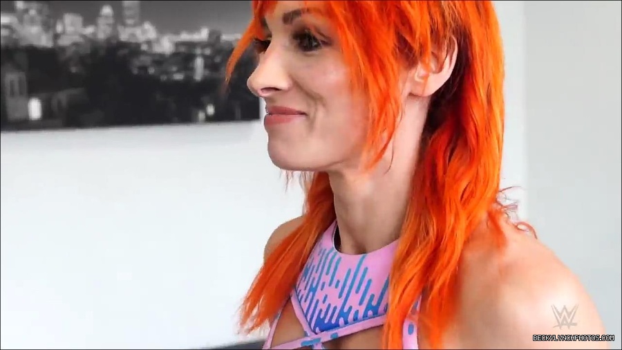 Y2Mate_is_-_Becky_Lynch_reveals_a_new_haircut_ahead_of_WrestleMania_38-n_5lxF-Yd9Y-720p-1655997519877_mp4_000078233.jpg
