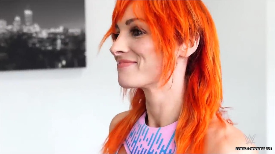 Y2Mate_is_-_Becky_Lynch_reveals_a_new_haircut_ahead_of_WrestleMania_38-n_5lxF-Yd9Y-720p-1655997519877_mp4_000079033.jpg