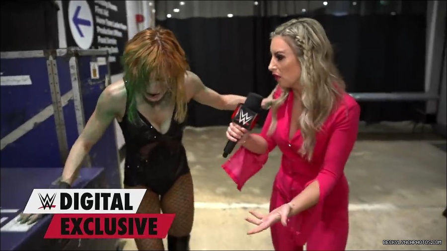 Y2Mate_is_-_Becky_Lynch27s_green_mist_aftermath_Raw_Exclusive2C_May_162C_2022-qxGLMETRT9Y-720p-1655998172701_mp4_000003700.jpg