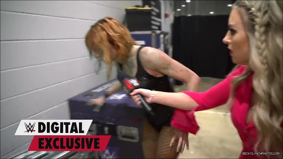Y2Mate_is_-_Becky_Lynch27s_green_mist_aftermath_Raw_Exclusive2C_May_162C_2022-qxGLMETRT9Y-720p-1655998172701_mp4_000006500.jpg