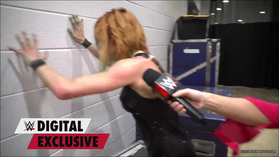 Y2Mate_is_-_Becky_Lynch27s_green_mist_aftermath_Raw_Exclusive2C_May_162C_2022-qxGLMETRT9Y-720p-1655998172701_mp4_000008100.jpg