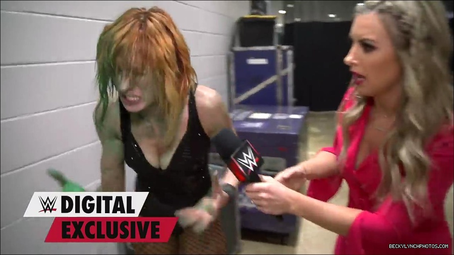 Y2Mate_is_-_Becky_Lynch27s_green_mist_aftermath_Raw_Exclusive2C_May_162C_2022-qxGLMETRT9Y-720p-1655998172701_mp4_000011300.jpg