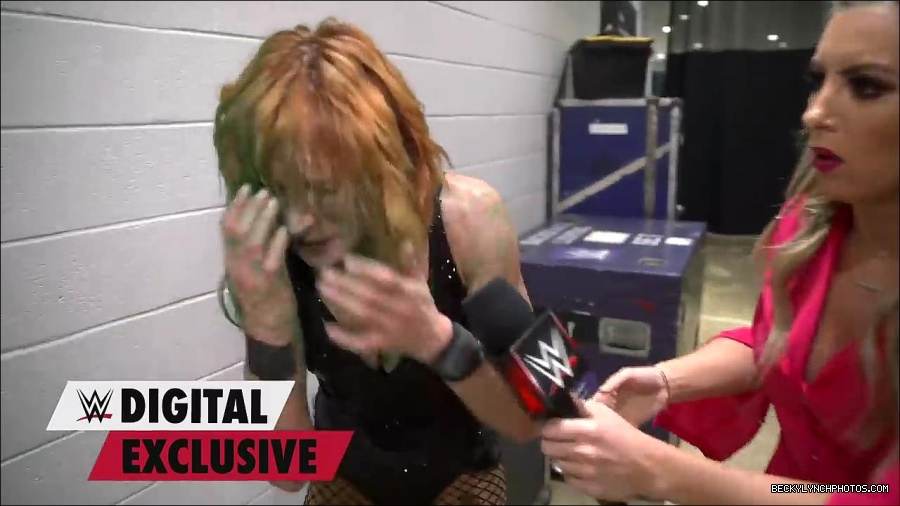 Y2Mate_is_-_Becky_Lynch27s_green_mist_aftermath_Raw_Exclusive2C_May_162C_2022-qxGLMETRT9Y-720p-1655998172701_mp4_000011700.jpg