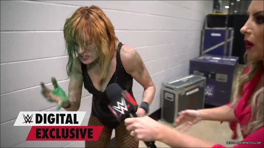 Y2Mate_is_-_Becky_Lynch27s_green_mist_aftermath_Raw_Exclusive2C_May_162C_2022-qxGLMETRT9Y-720p-1655998172701_mp4_000014500.jpg