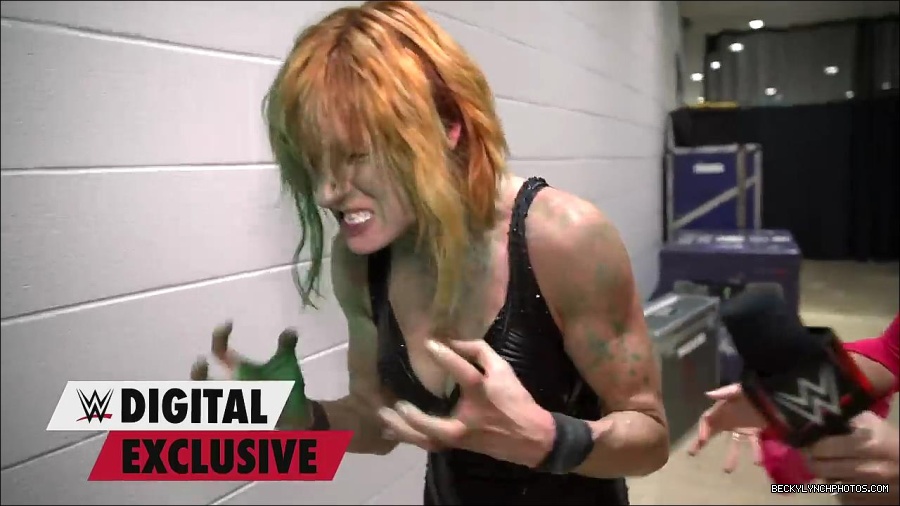 Y2Mate_is_-_Becky_Lynch27s_green_mist_aftermath_Raw_Exclusive2C_May_162C_2022-qxGLMETRT9Y-720p-1655998172701_mp4_000015700.jpg