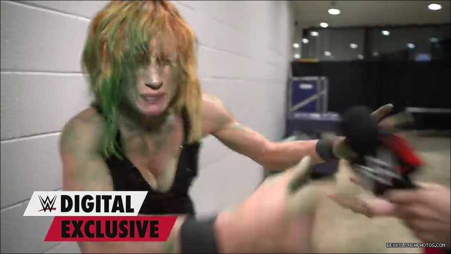 Y2Mate_is_-_Becky_Lynch27s_green_mist_aftermath_Raw_Exclusive2C_May_162C_2022-qxGLMETRT9Y-720p-1655998172701_mp4_000018500.jpg