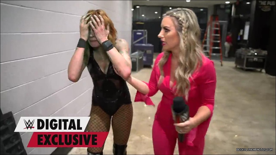 Y2Mate_is_-_Becky_Lynch27s_green_mist_aftermath_Raw_Exclusive2C_May_162C_2022-qxGLMETRT9Y-720p-1655998172701_mp4_000025300.jpg