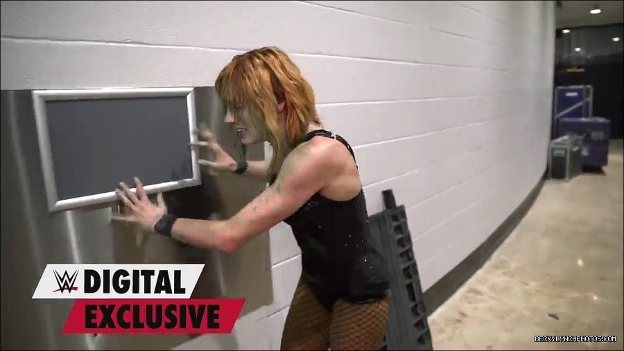 Y2Mate_is_-_Becky_Lynch27s_green_mist_aftermath_Raw_Exclusive2C_May_162C_2022-qxGLMETRT9Y-720p-1655998172701_mp4_000030100.jpg