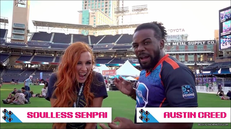 Y2Mate_is_-_BECKY_LYNCH___AUSTIN_CREED_celebrate_ROCKET_LEAGUE_s_3rd_BIRTHDAY21-vQ1lr9tQGxU-720p-1656082980627_mp4_000018600.jpg