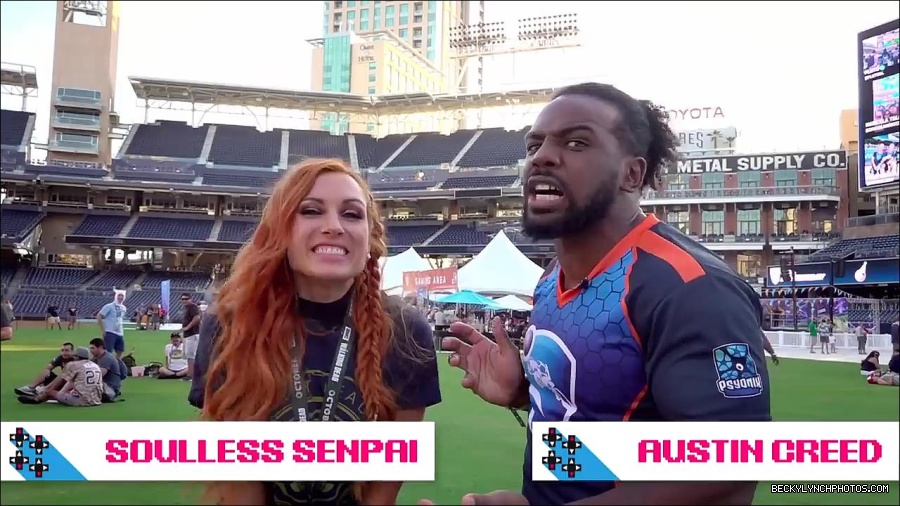 Y2Mate_is_-_BECKY_LYNCH___AUSTIN_CREED_celebrate_ROCKET_LEAGUE_s_3rd_BIRTHDAY21-vQ1lr9tQGxU-720p-1656082980627_mp4_000019800.jpg